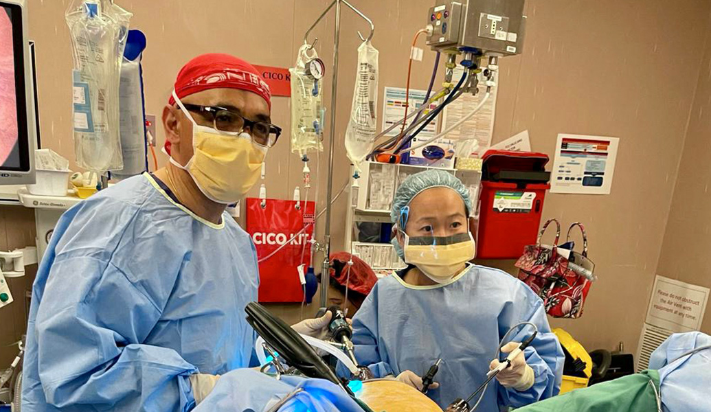 Create Health doctors performing laparoscopic surgery